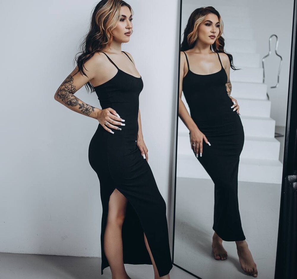 LeilaAndrews