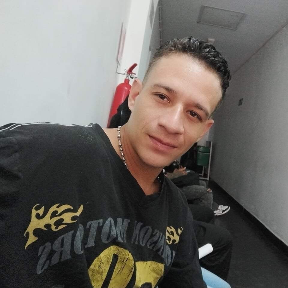 Leonard_james04