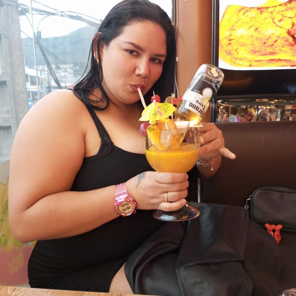 Lovely_Hot_Lizz