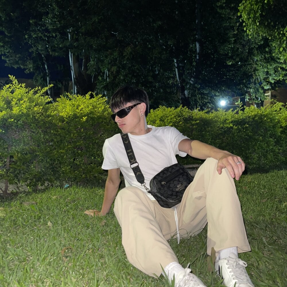 Lovethugblad18