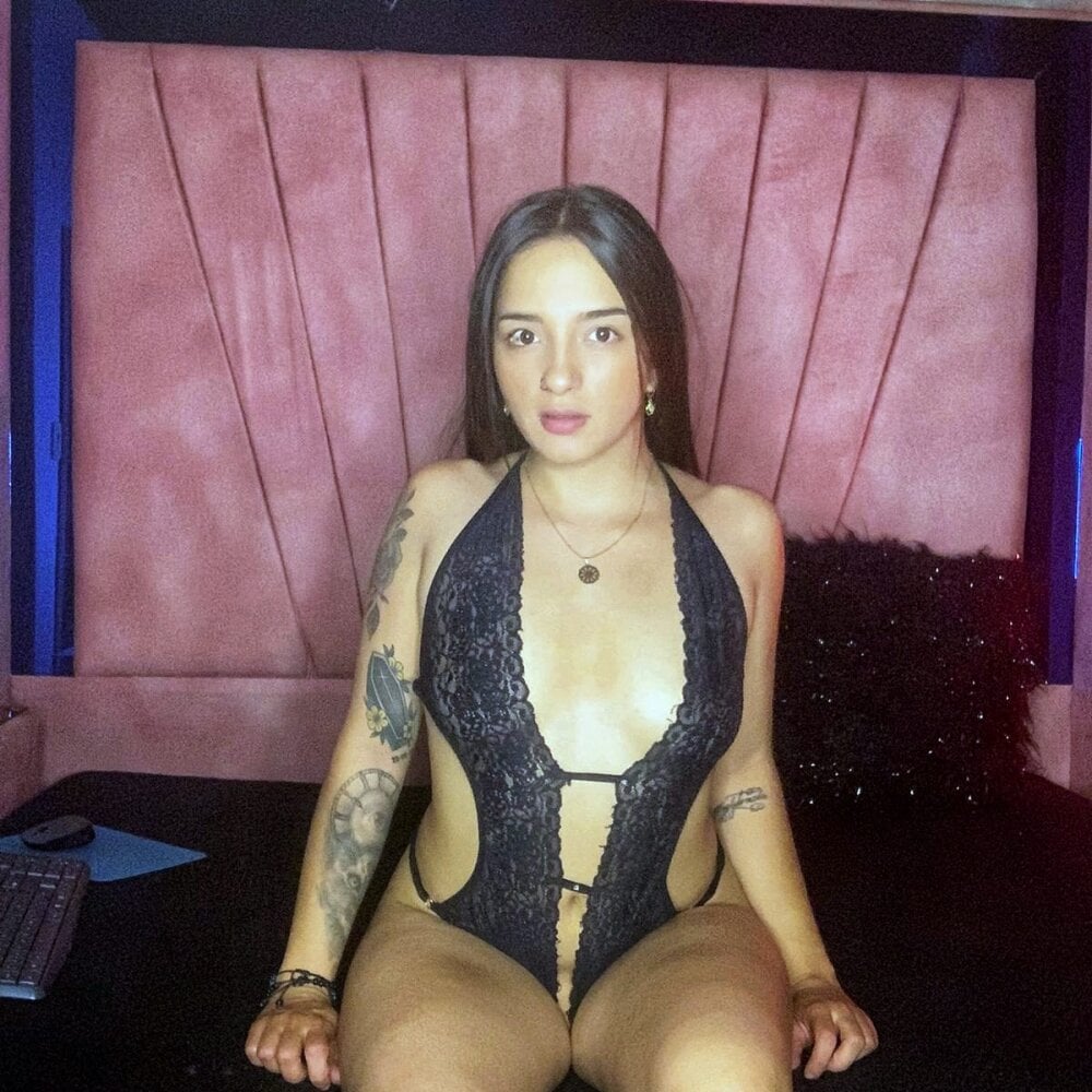 Melanie_moon6