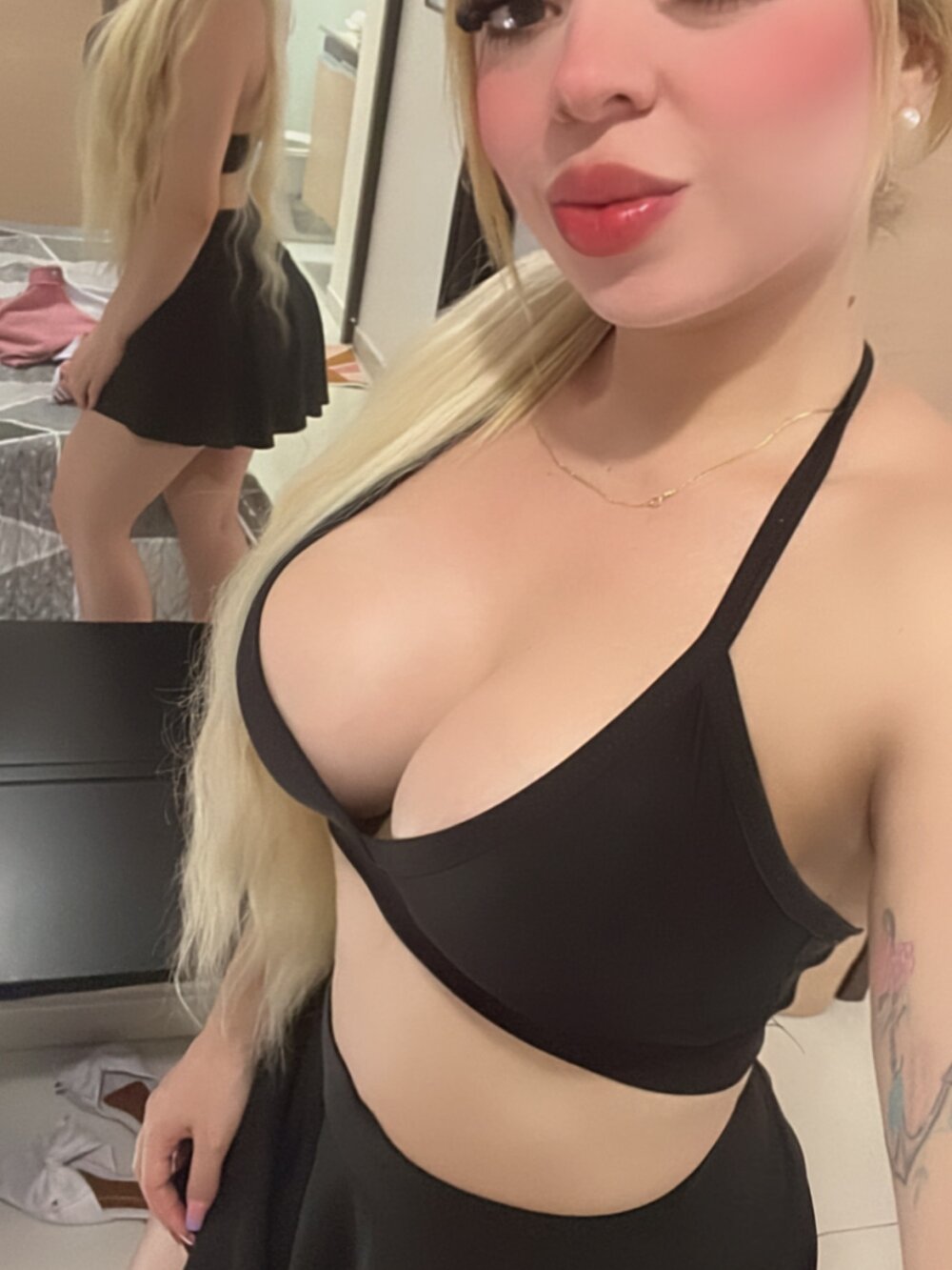 MiaValentina0222