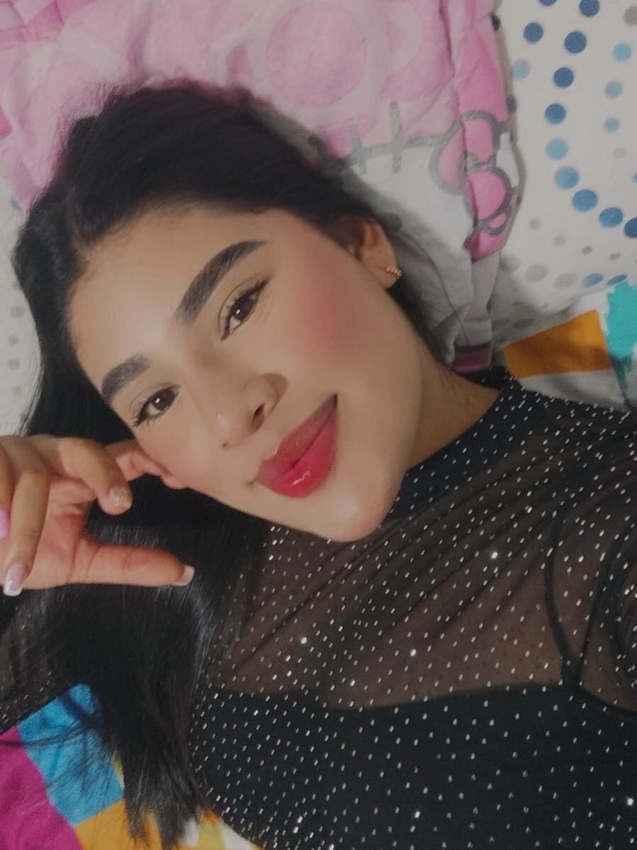 Mia_hills_