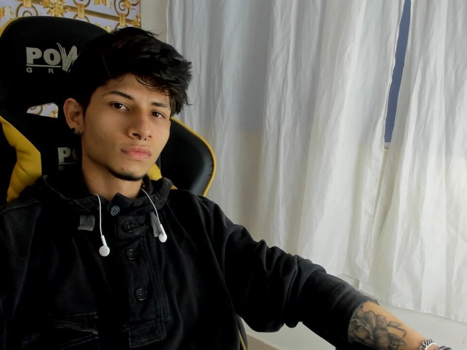 MikeCum_