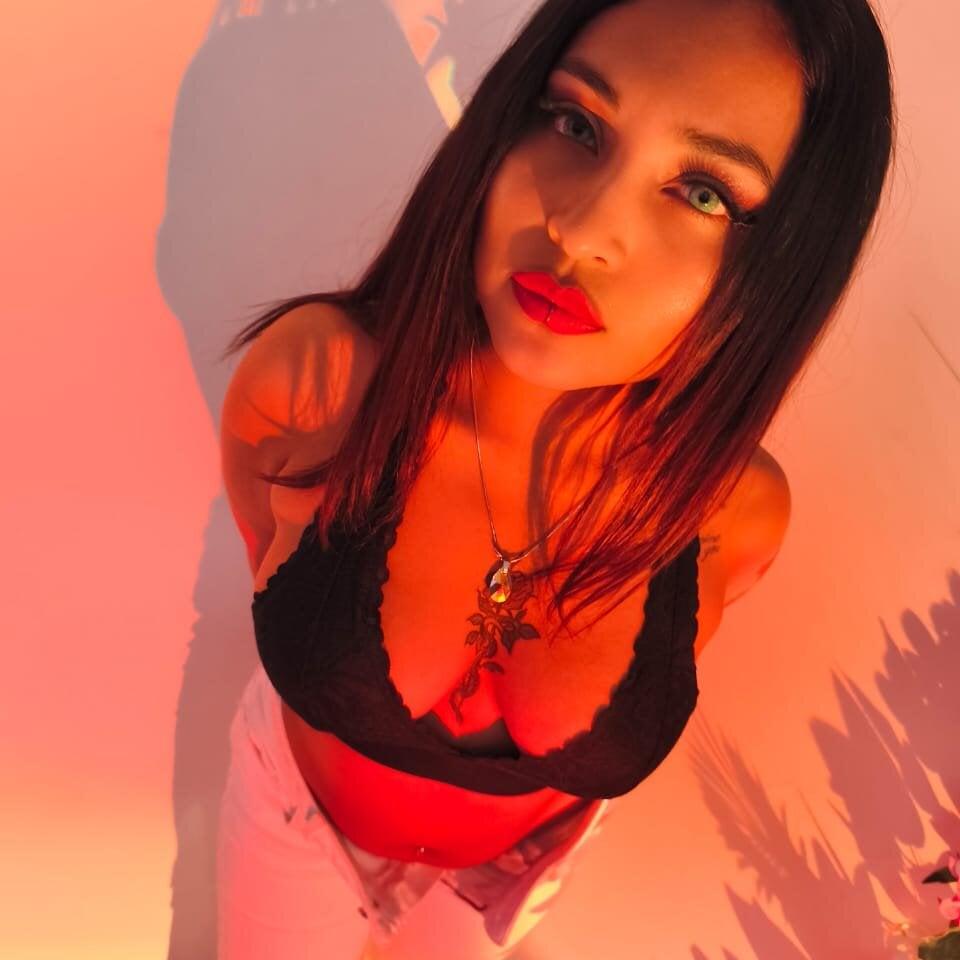 Naiaa_Cruz