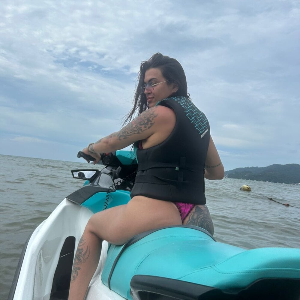 Nandinhaa16