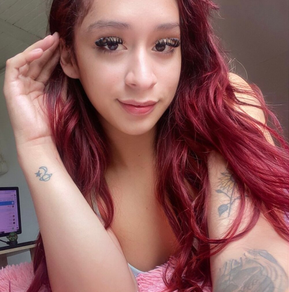 Naomi_latinaxxx