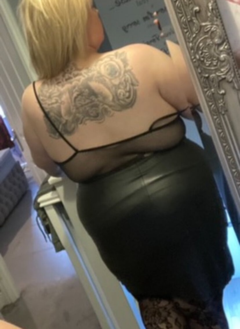 NaughtyWife_25
