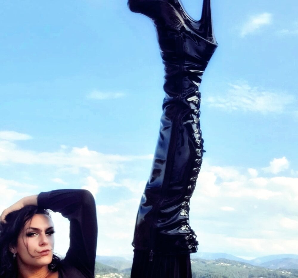 Necrobitch