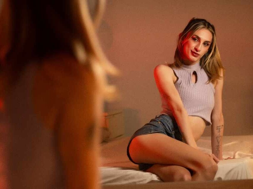 Nikki_thomson