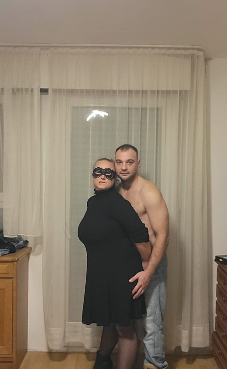 R_Couple_R