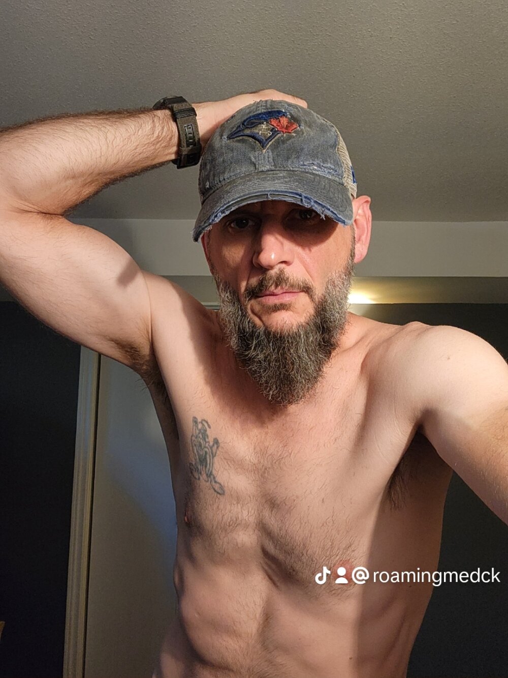 Roaming_Medick1