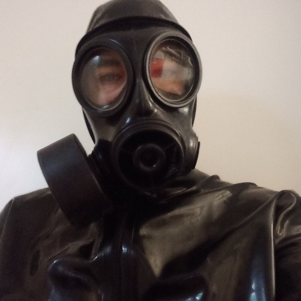 Rubber_Latex_Boy