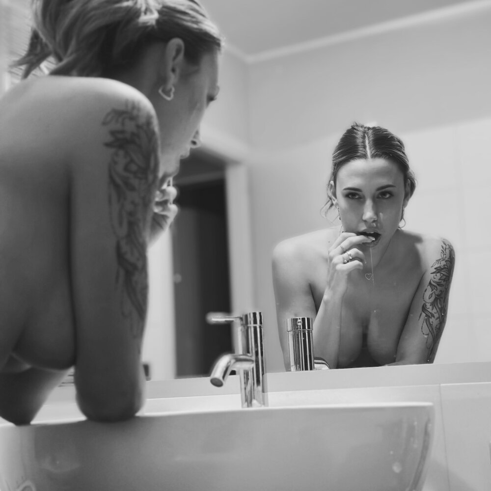 Sara_Pinky
