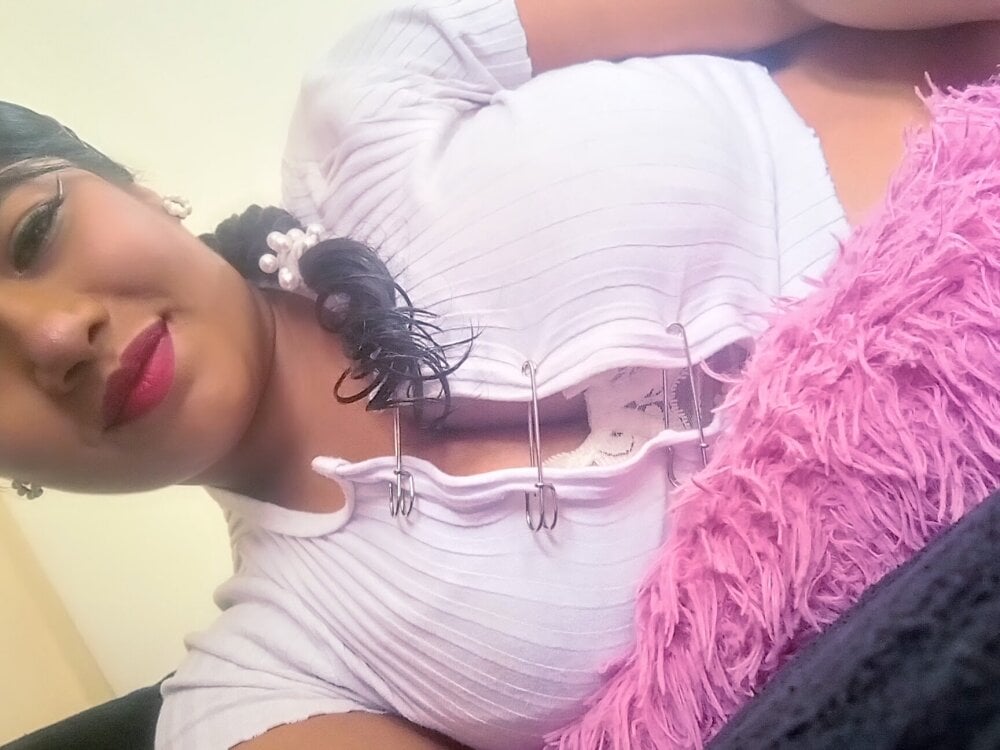 Sarah_Hotm