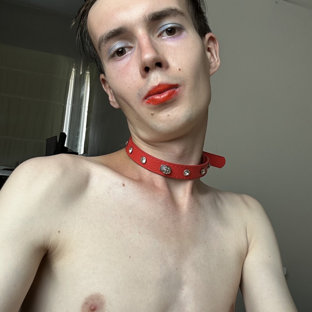 SkinnySlut69