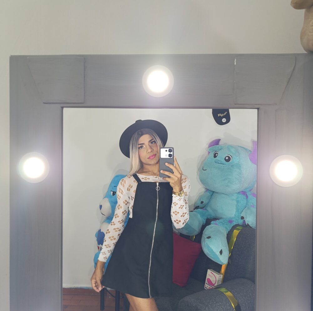 SophiaSweet__
