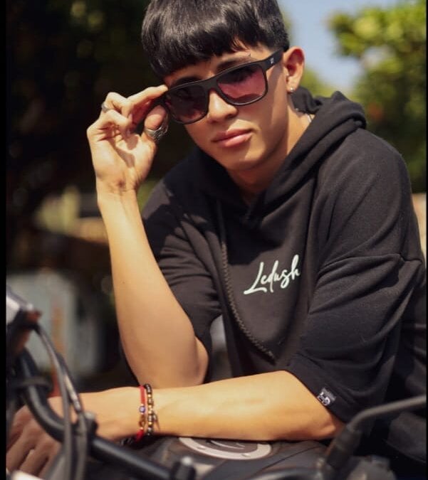 Troy_Daniels