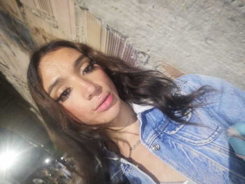 Vayole_Bigcock
