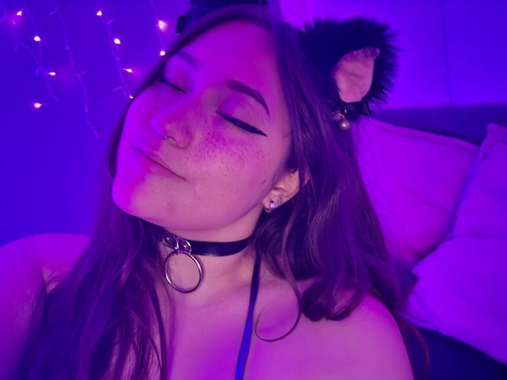 Violet_moon24