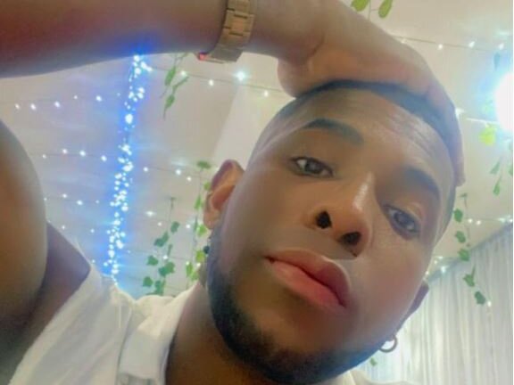 XHARDBLACKCUN22