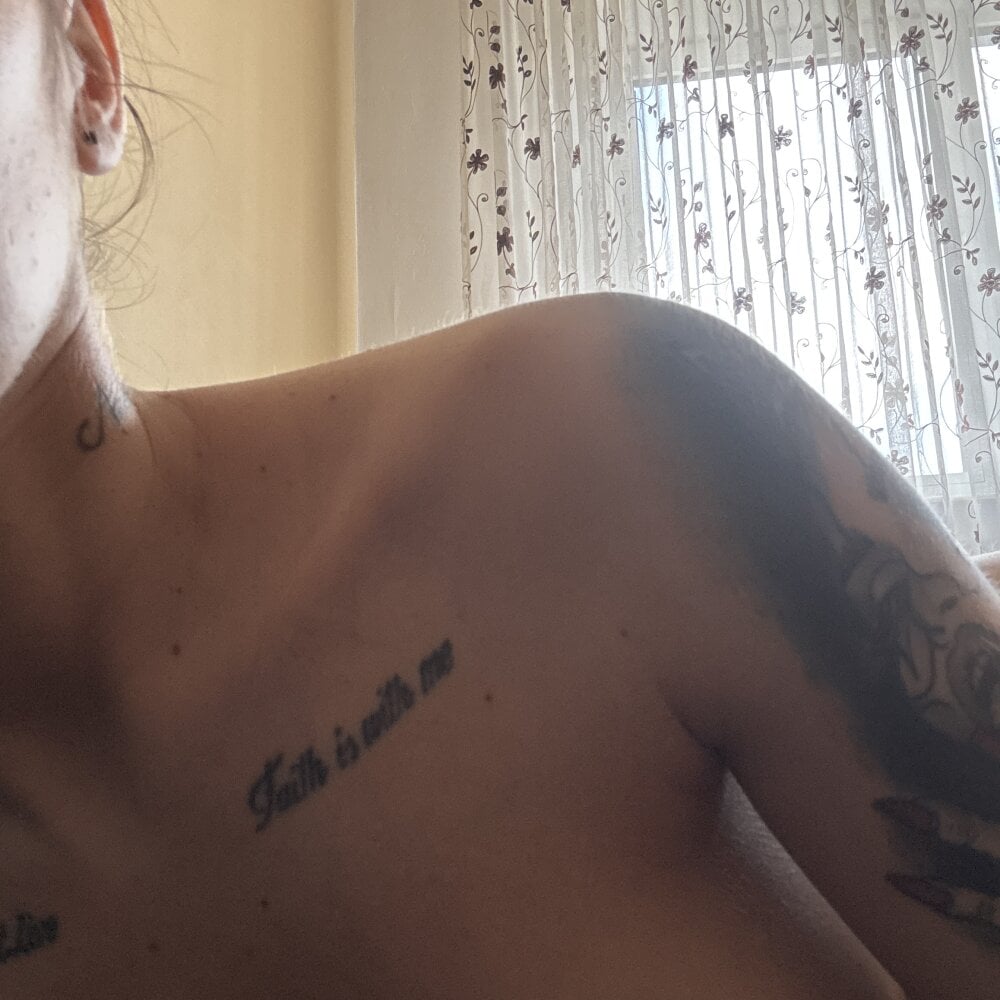 Yasmina95