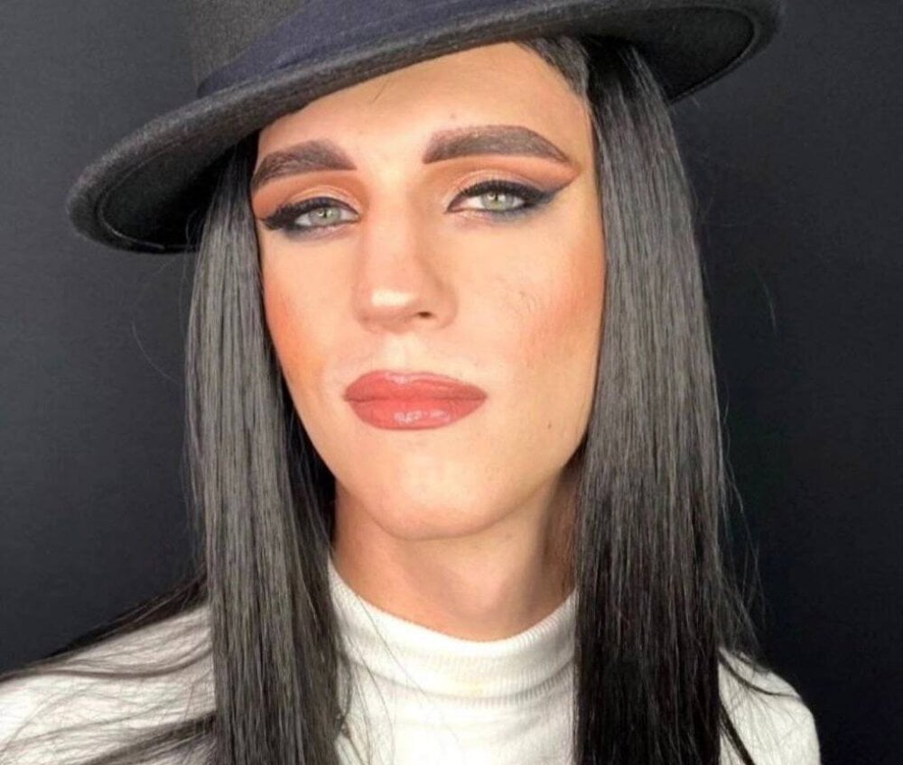 _CRYSTAL_tgirl