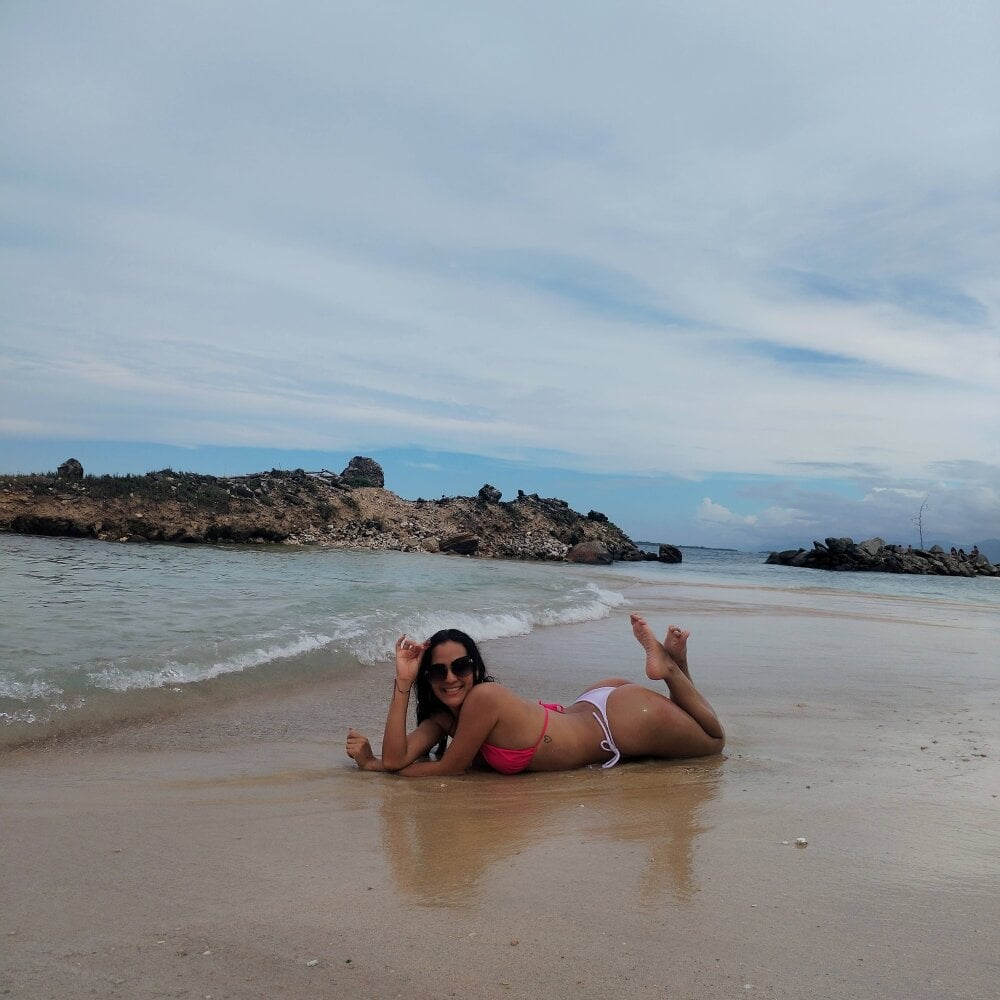 _mia_queen2