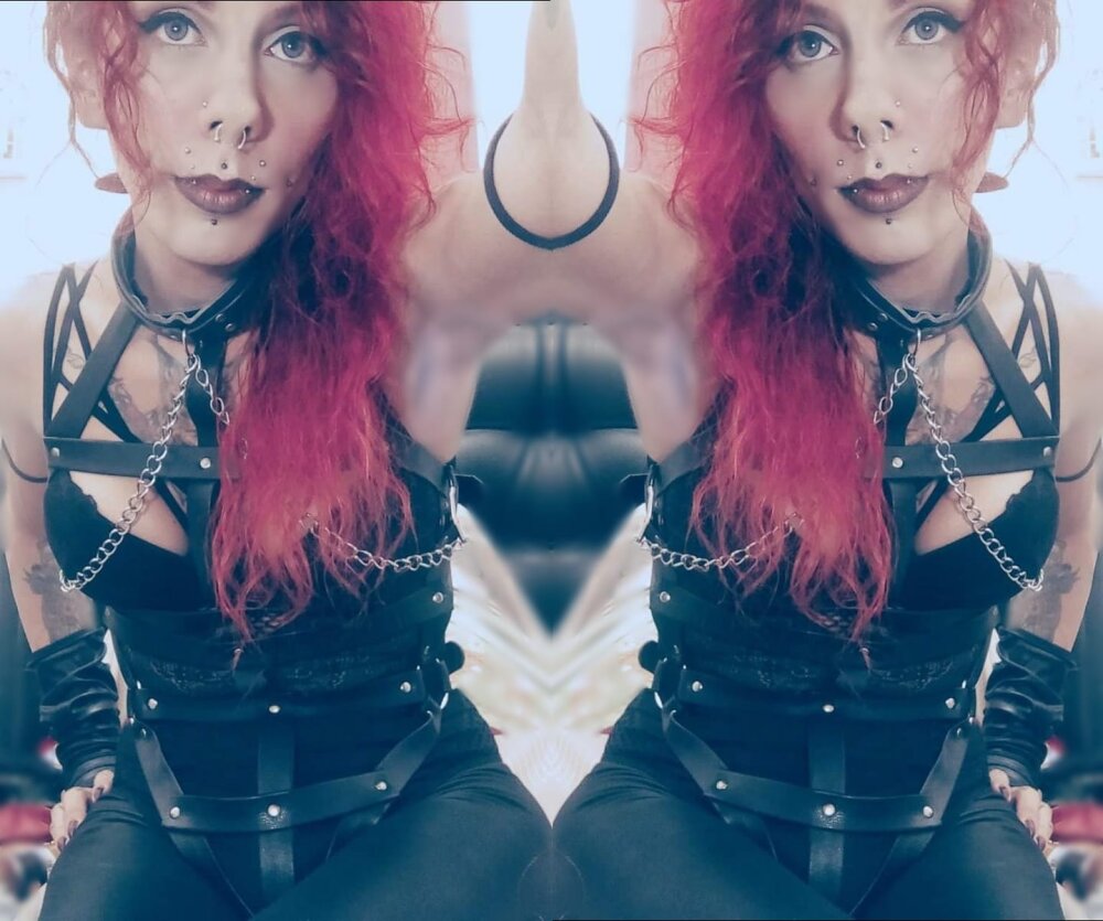 aSnakeGoddess