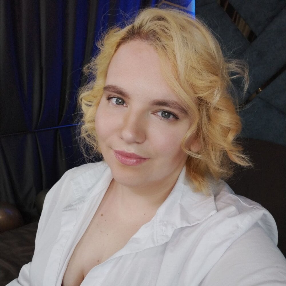 alexandra_ray_