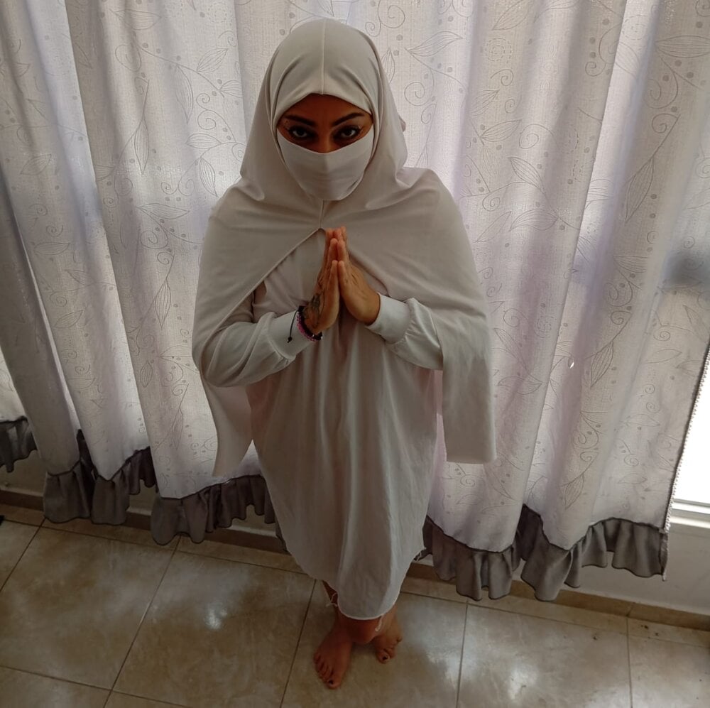 amira_femboy_bigcock