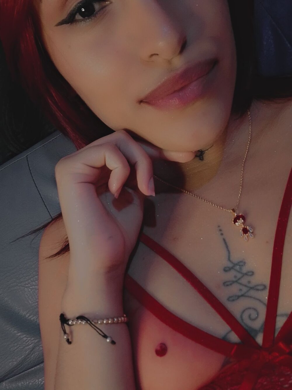 ana_hot19