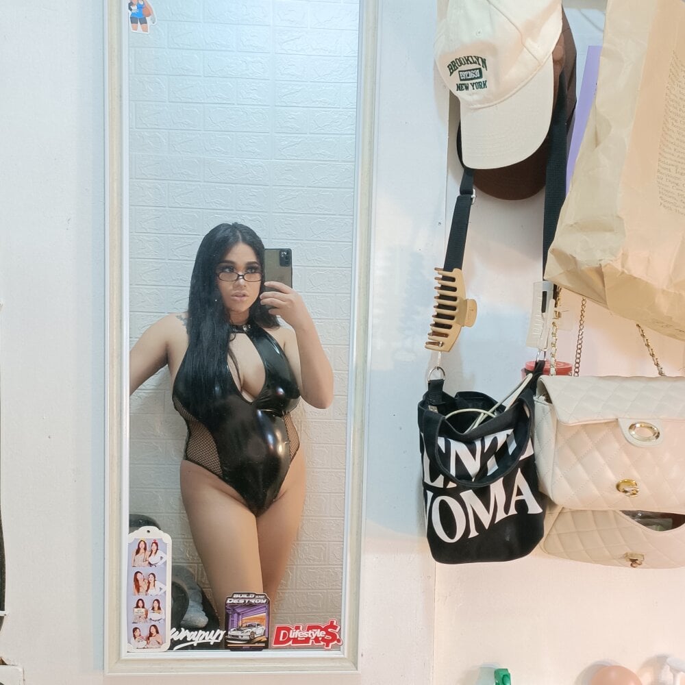 bellaswildcummer