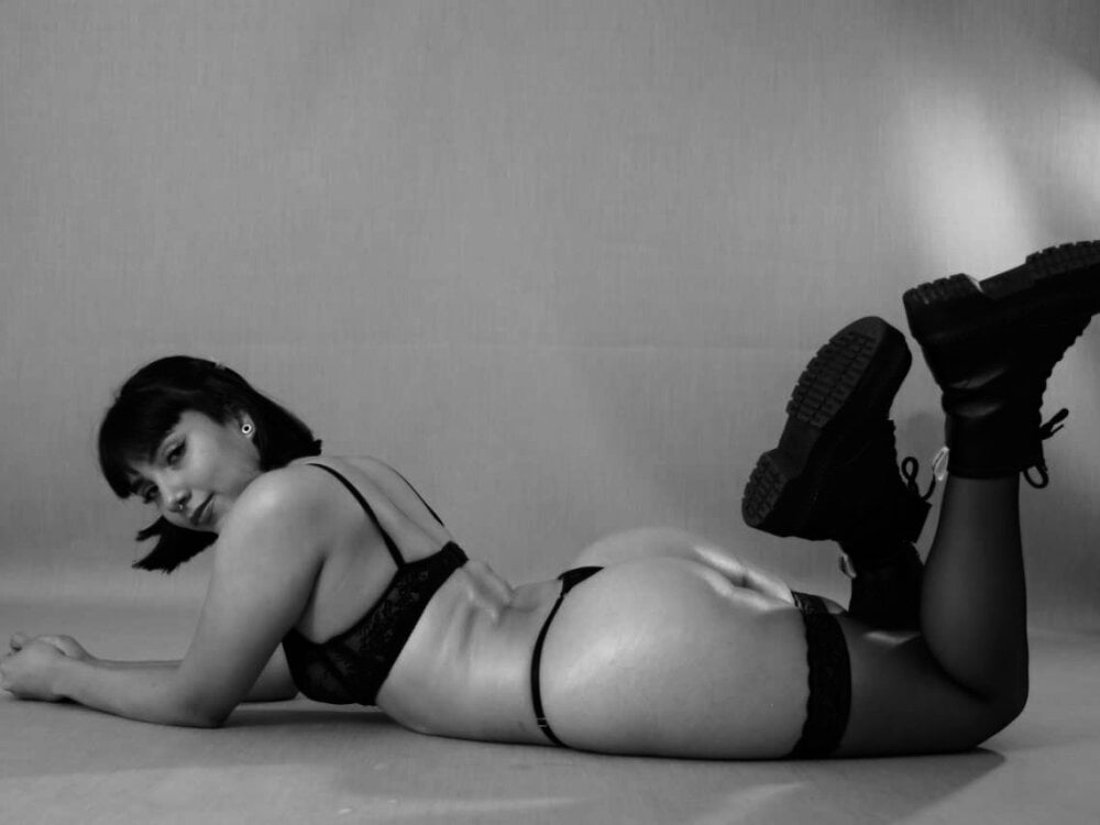 cami_van