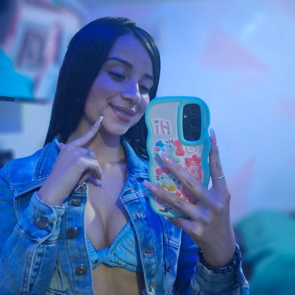 camila_carter1