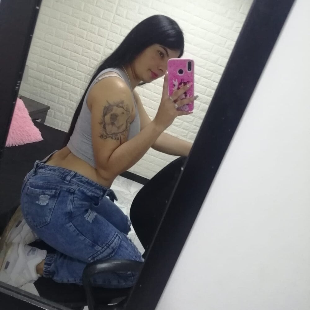 carly_milk