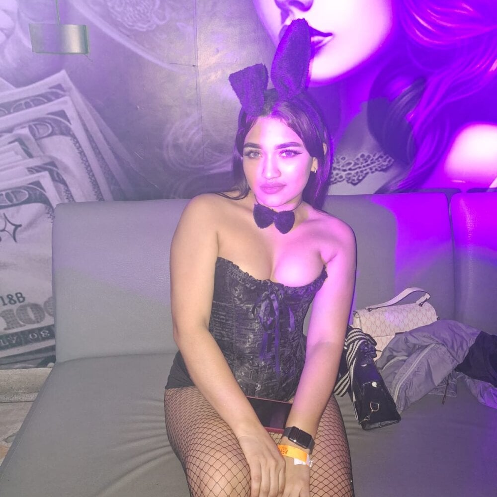 cloe_celeste_