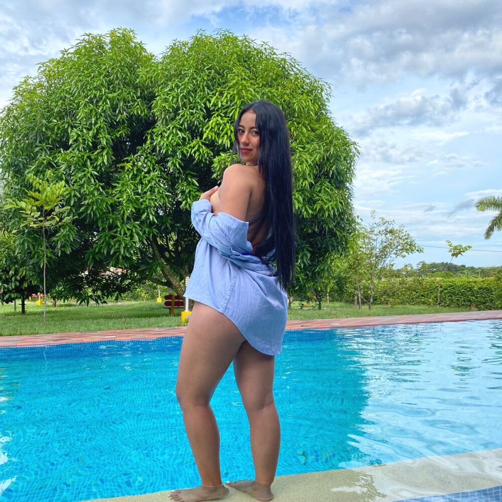 dani_jones