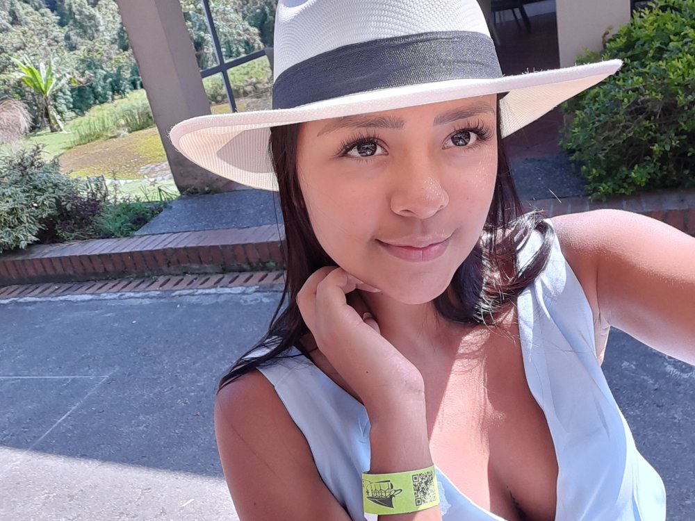 emily_bellucci02