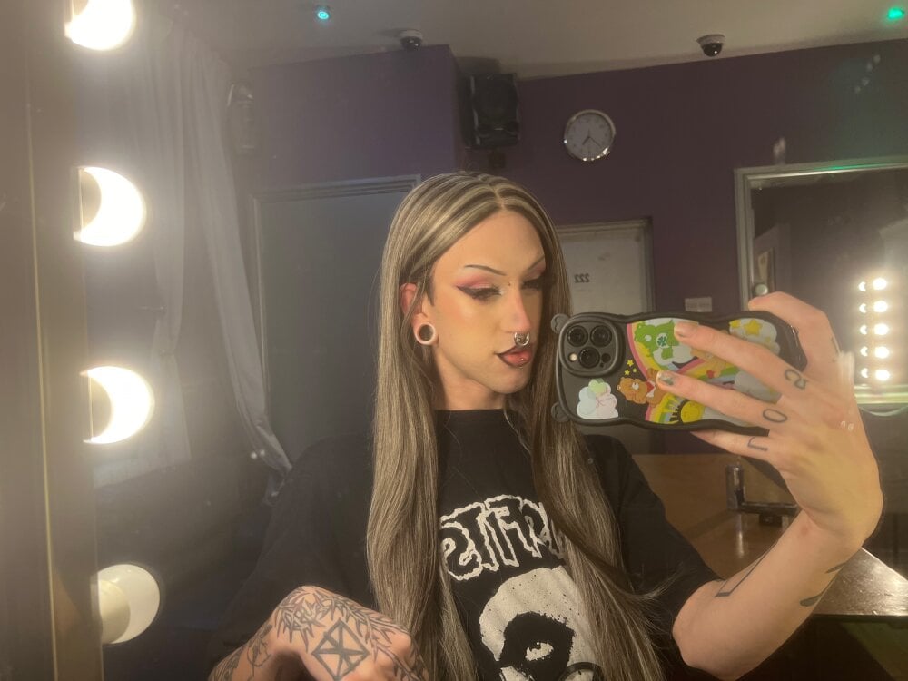 gothfemboi