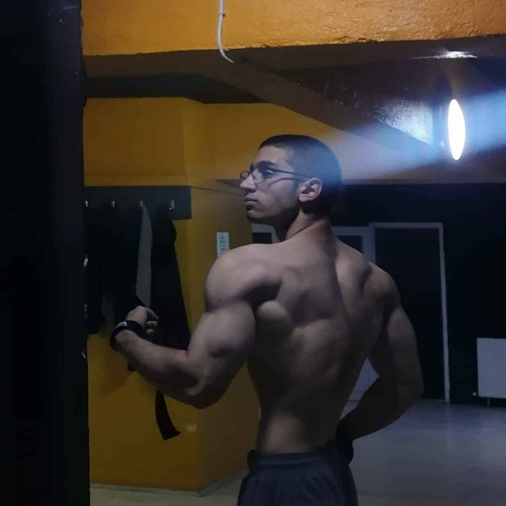 guywithmuscles