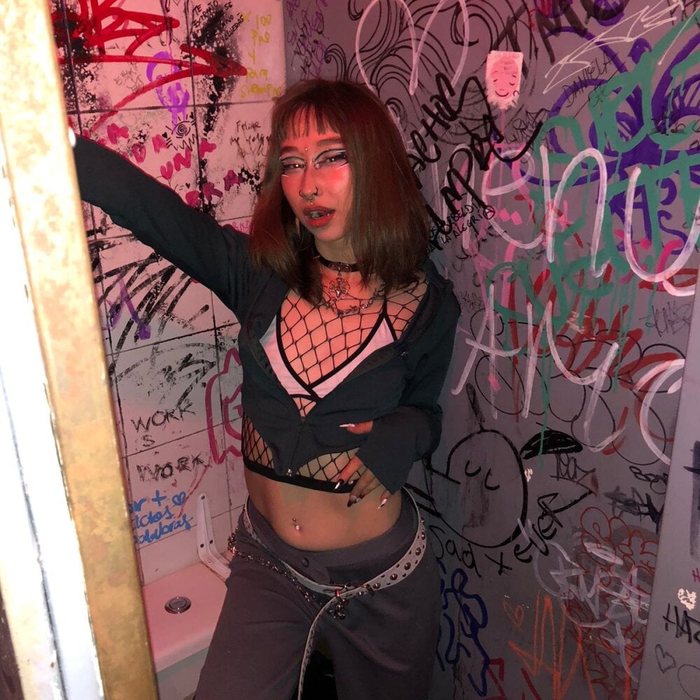 hinami__collins