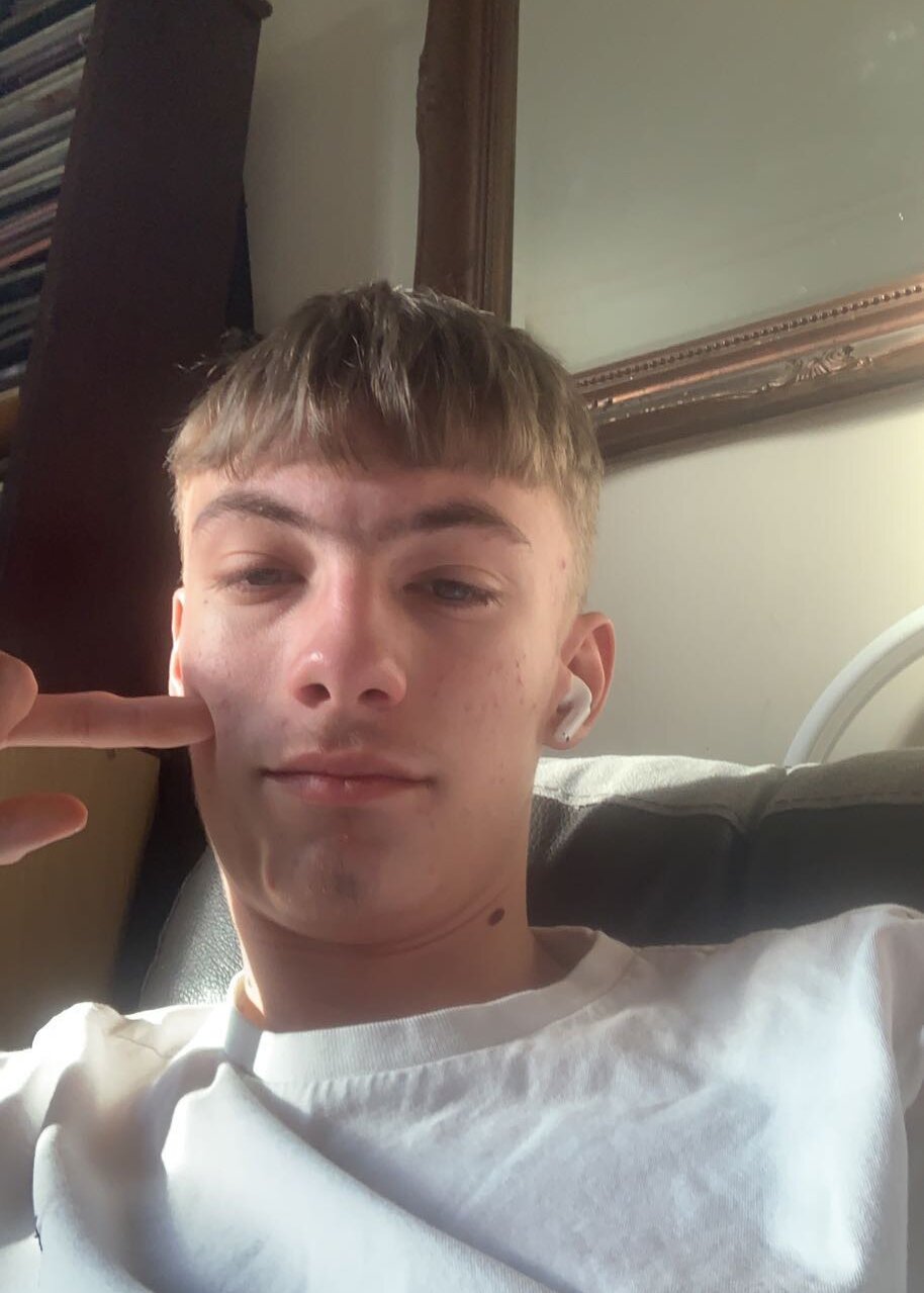hornyadam19