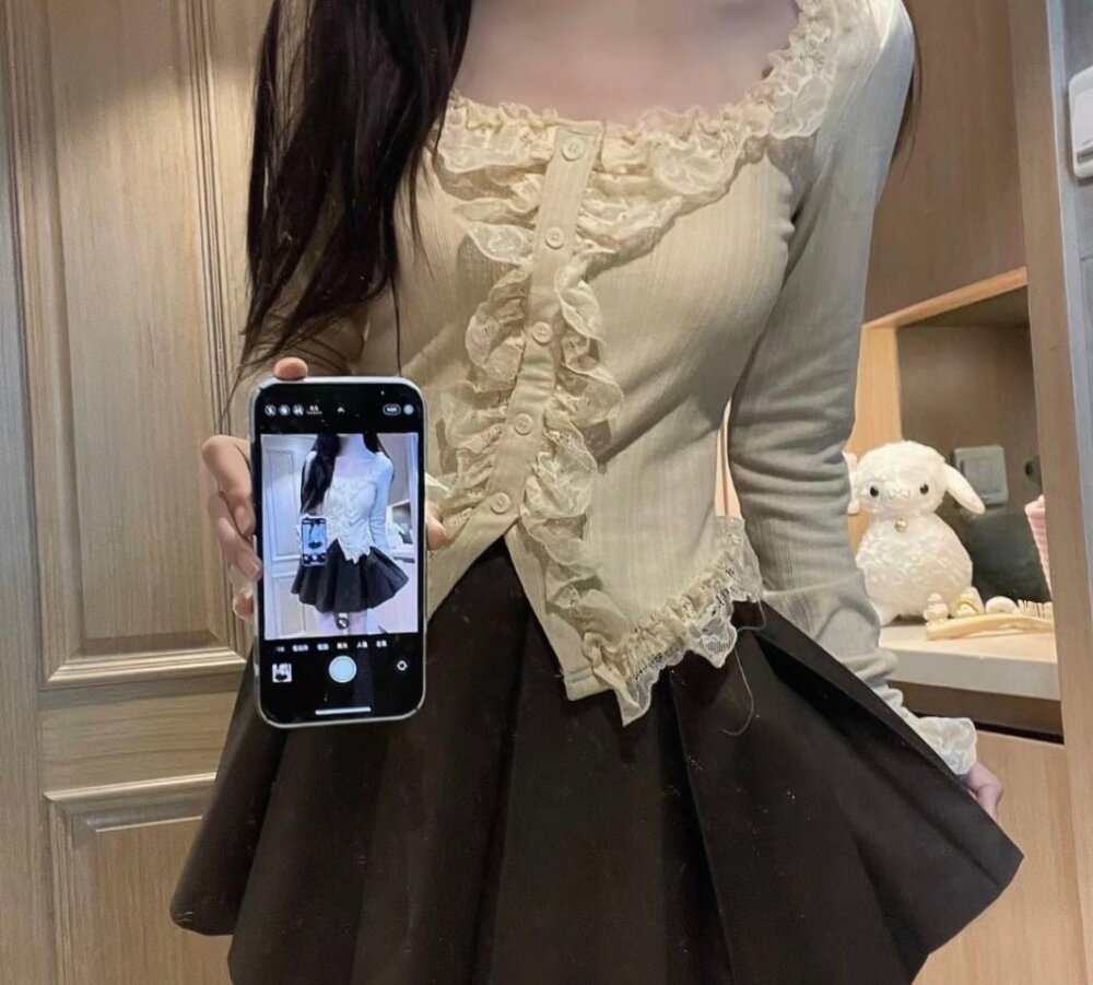 hot-Aria299