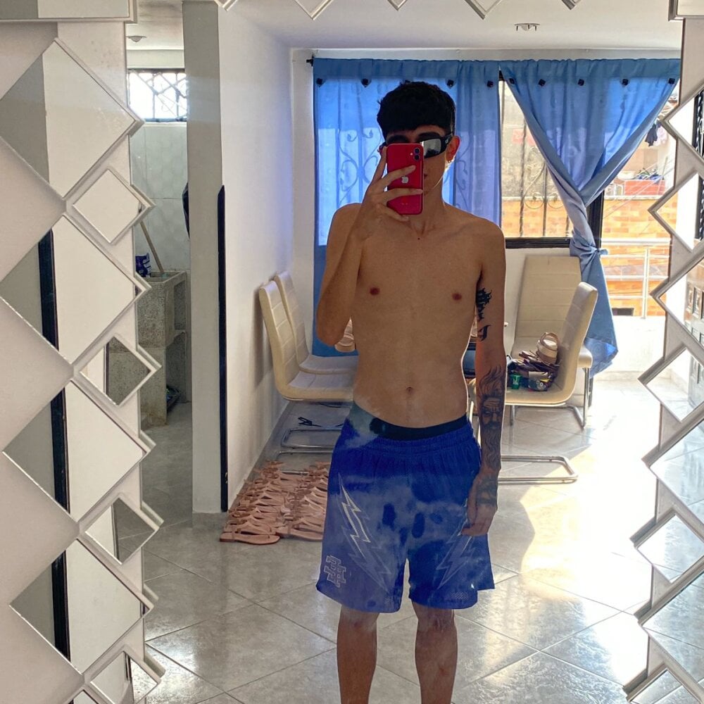 james_bigcock18