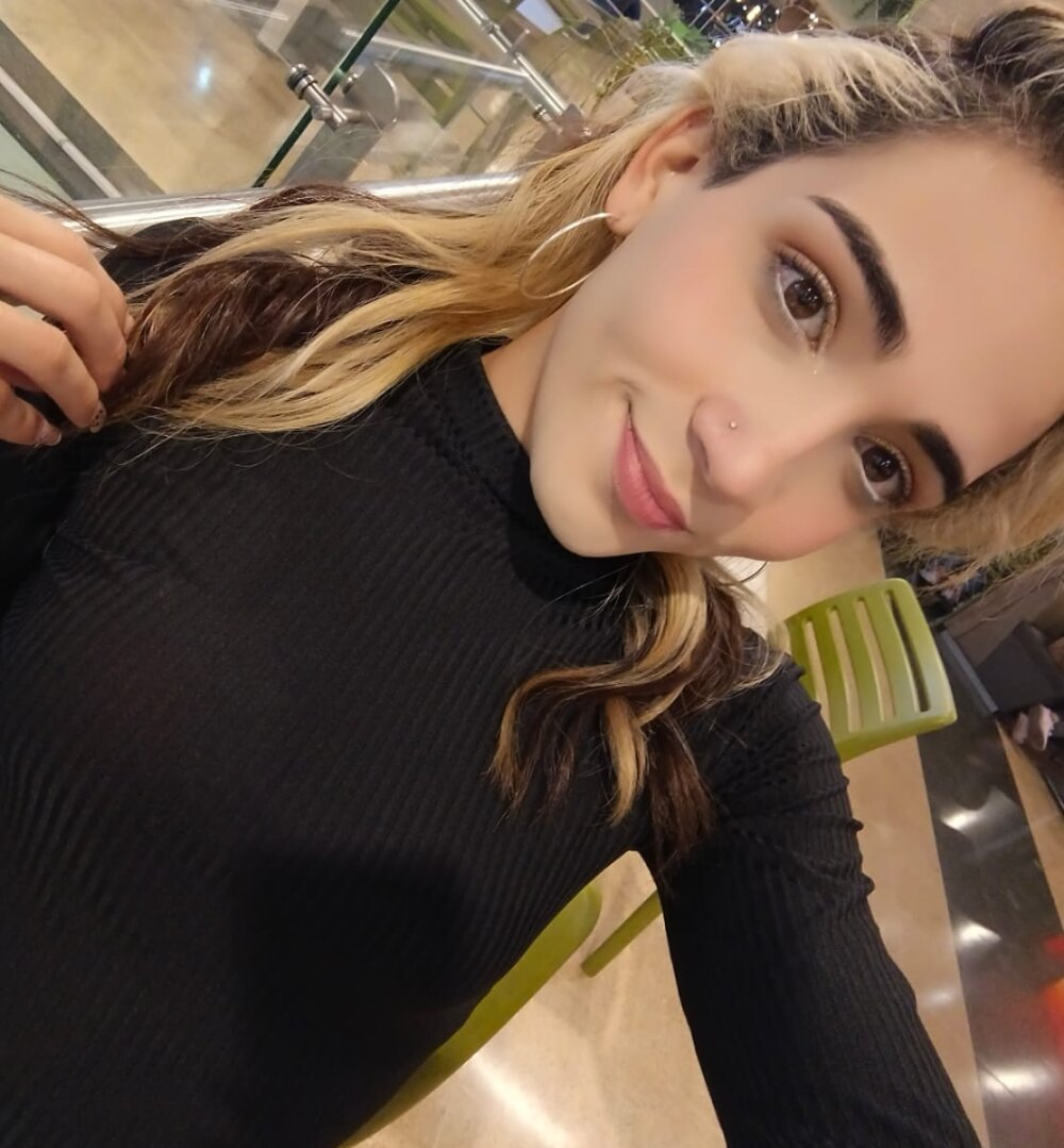 kaia_russel