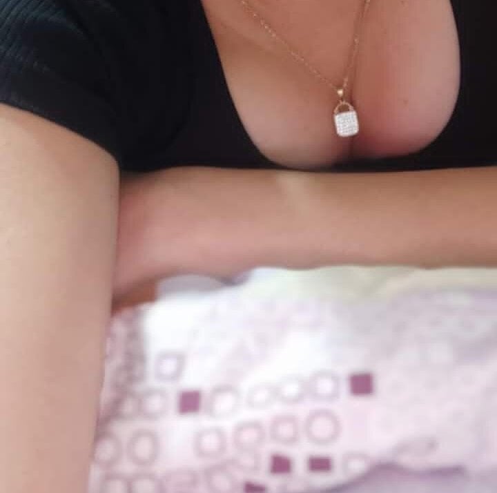 karina_bigboobs