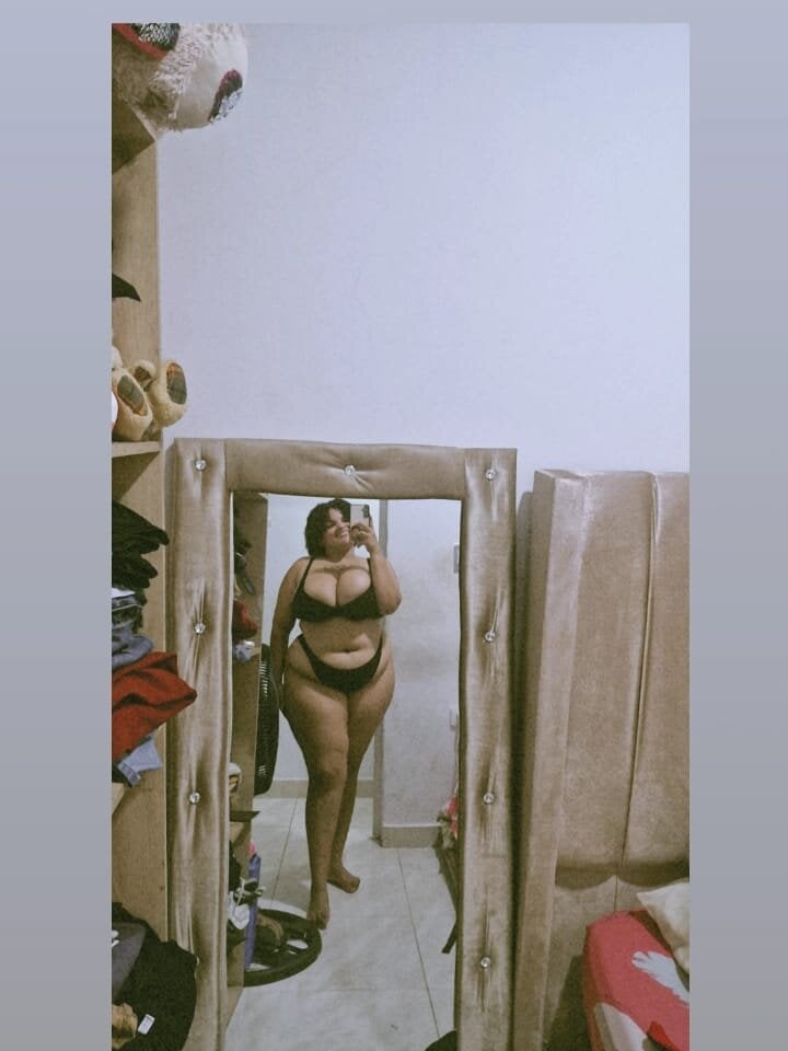 latina_bigboos25