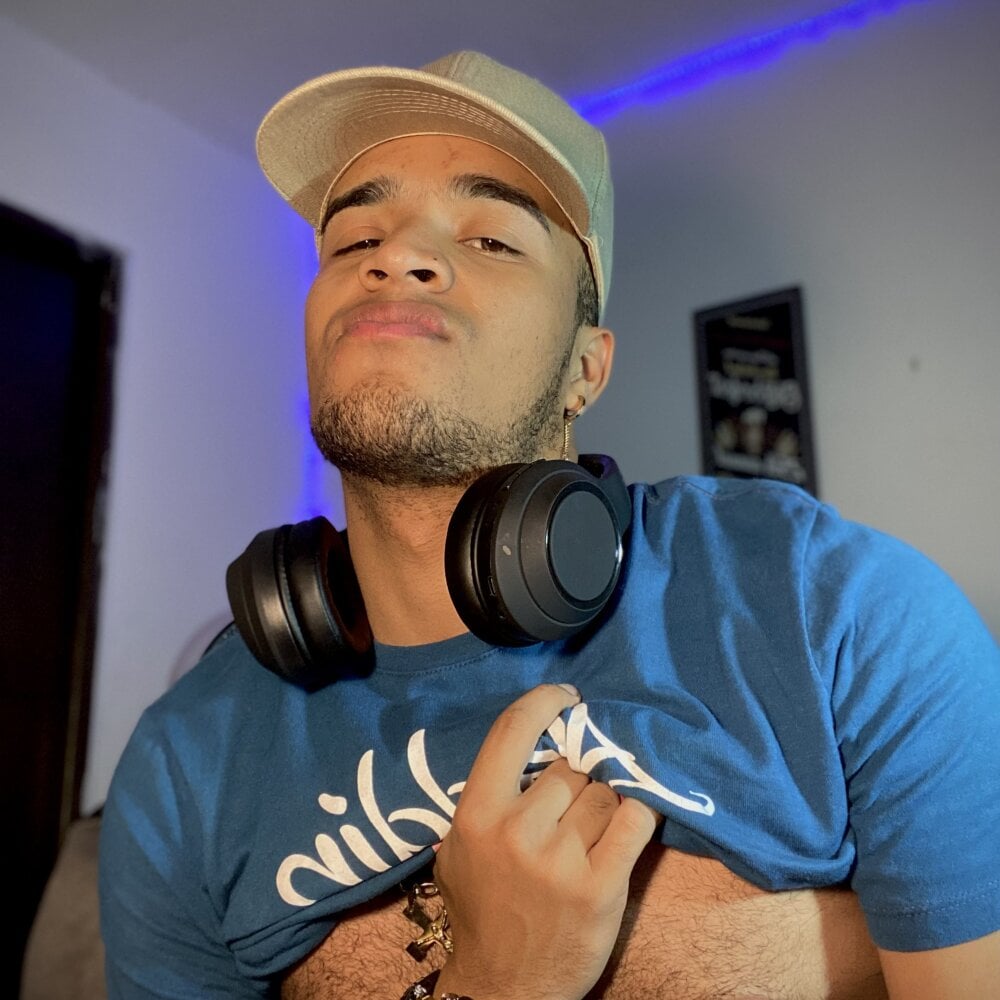 latinbigcock_21cm