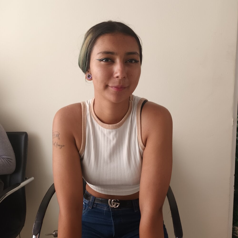 layla_07_